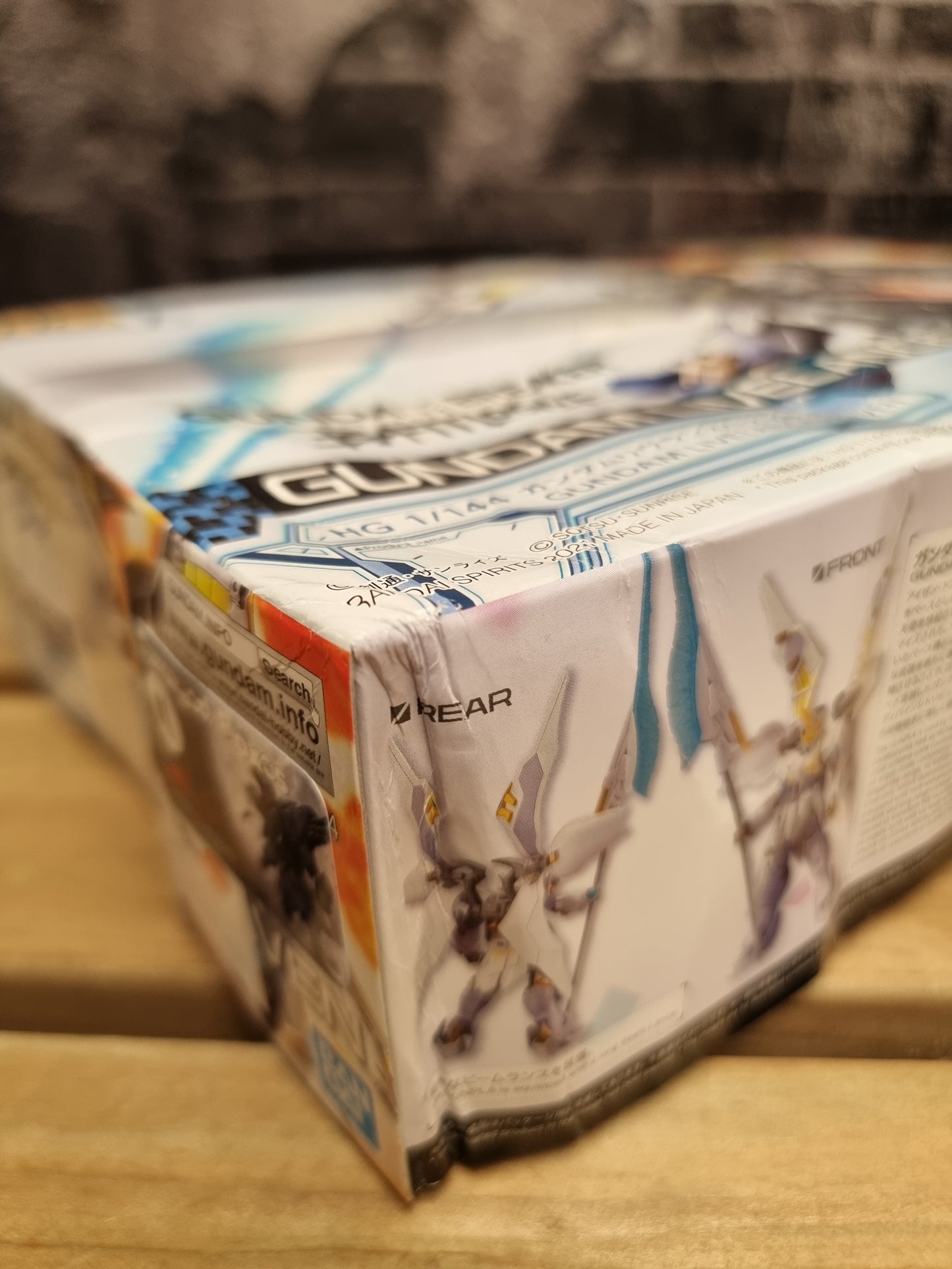 HG Gundam Livelance Heaven 1/144 - Damaged Box (11)