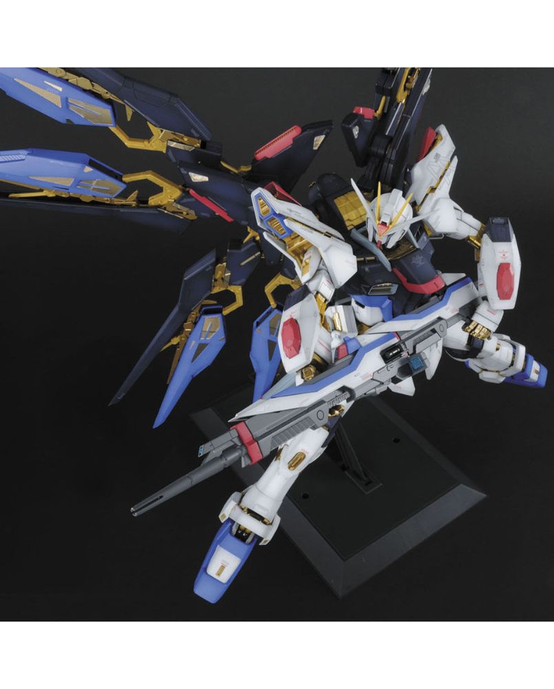 PG 1/60 Strike Freedom Gundam