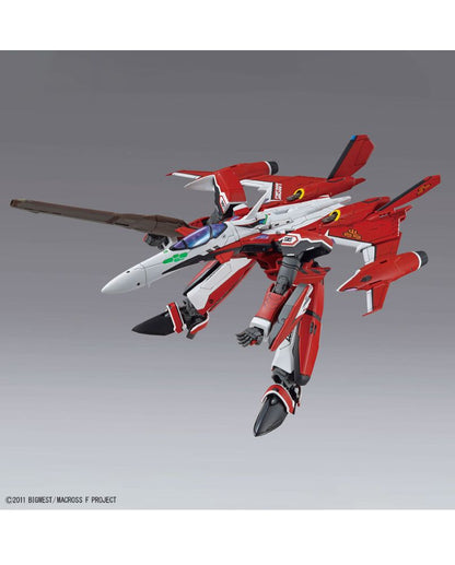 HG 1/100 YF-29 Durandal Valkyrie (Alto Saotome machine)