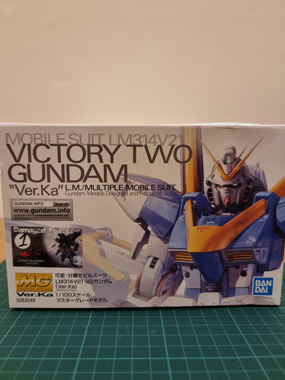 MG Gundam Victory V2 VER KA 1/100 - Damaged Box (1)