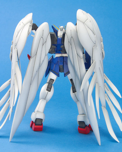 MG 1/100 Wing Gundam Zero (Endless Waltz Version)