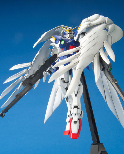 MG 1/100 Wing Gundam Zero (Endless Waltz Version)