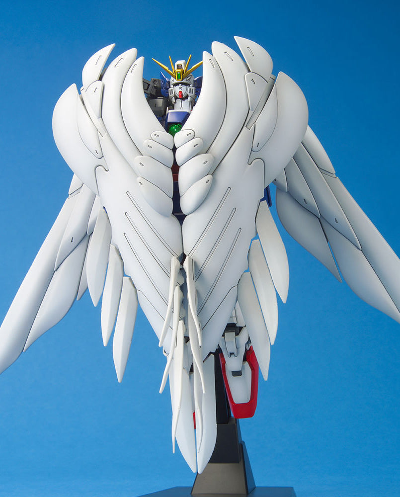 MG 1/100 Wing Gundam Zero (Endless Waltz Version)